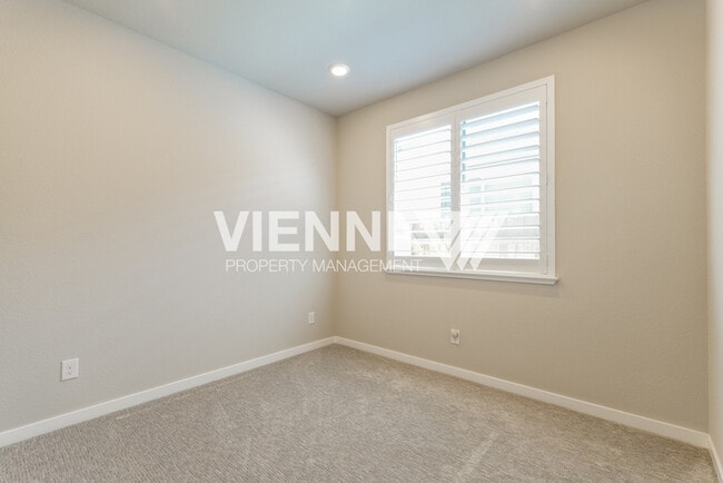 Building Photo - 4120 Gossamer St