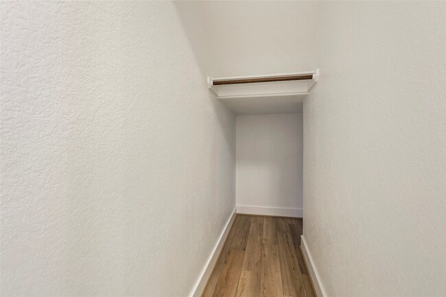Building Photo - 2013 Woodland Pine Ct