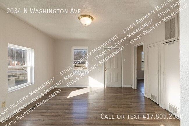 Building Photo - 2034 N Washington Ave