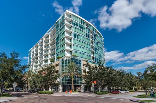 Primary Photo - “Live Steps from Lake Eola in Thornton Par...