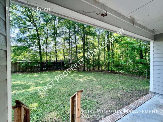 Building Photo - 804 Givens Rd