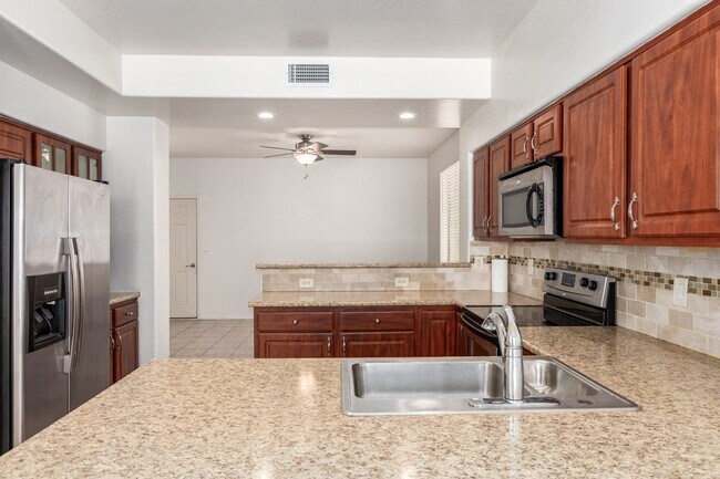 Building Photo - Ahwatukee Foothills Home in Prime Location!