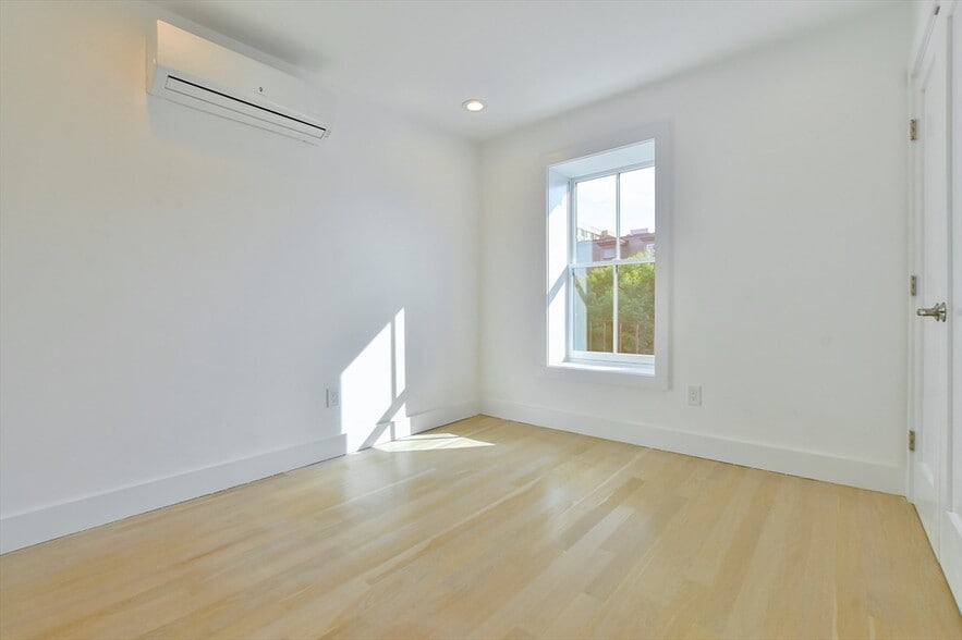 Building Photo - 55 E Springfield St