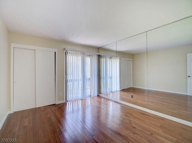 Building Photo - 51 Taurus Dr