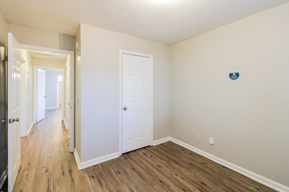 Building Photo - 720 Dellwood Dr