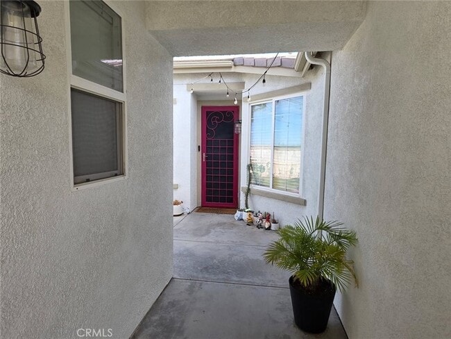 Building Photo - 15895 Green Acres Ct