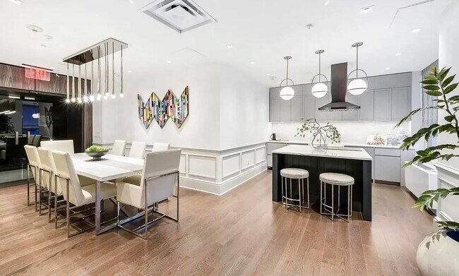 Building Photo - 88 Morgan St