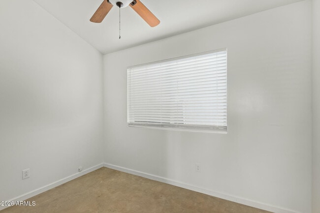 Building Photo - 505 N 16th Ave
