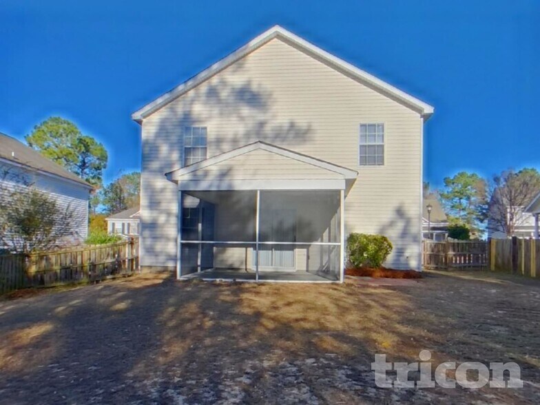 Building Photo - 2000 Lake Carolina Dr