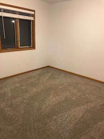 Building Photo - 428 Deldona Dr