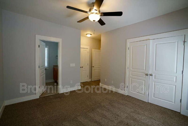 Building Photo - 1410 Caldwell Ave
