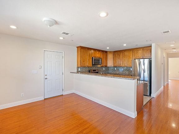 Building Photo - 3910 San Carlos Wy