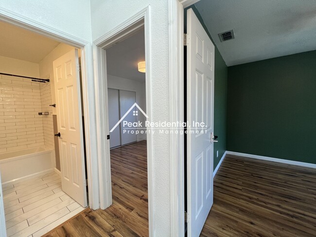 Building Photo - Wonderful 3bd/2ba Elk Grove Home with Garage!