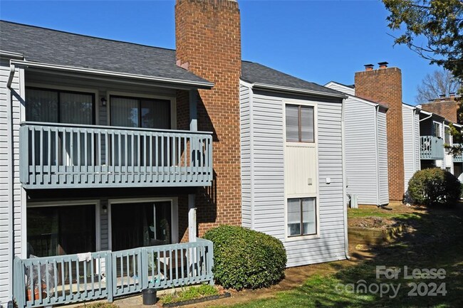 Building Photo - 11185 Harrowfield Rd