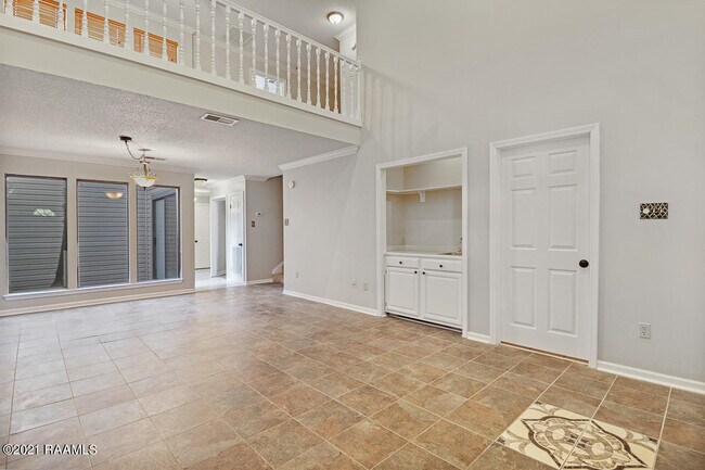 Building Photo - 145 Ambiance Cir