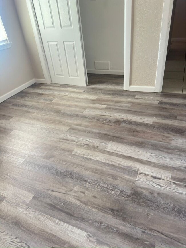 Building Photo - 79762