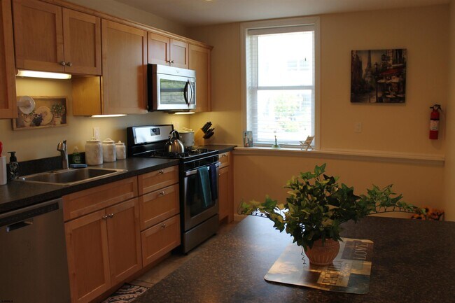 Building Photo - 7115 Monmouth Ave