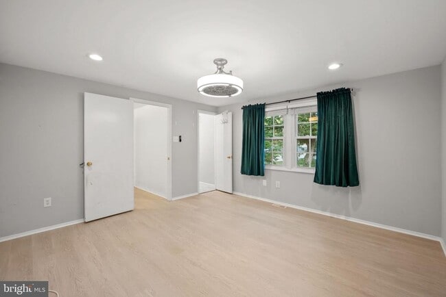 Building Photo - 3816 Irongate Ln