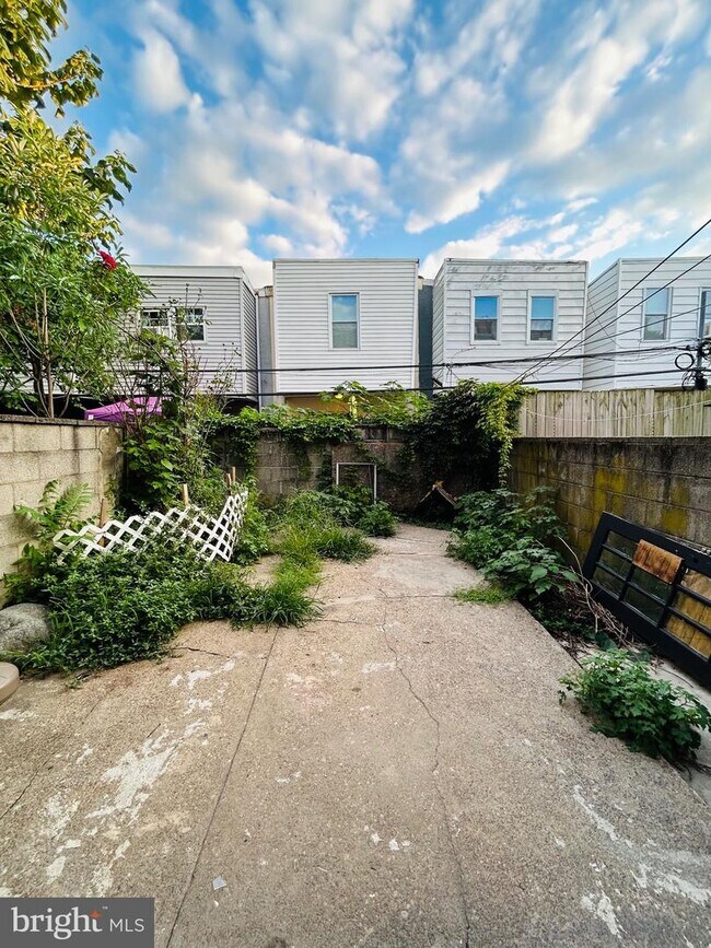 Building Photo - 1832 Mifflin St