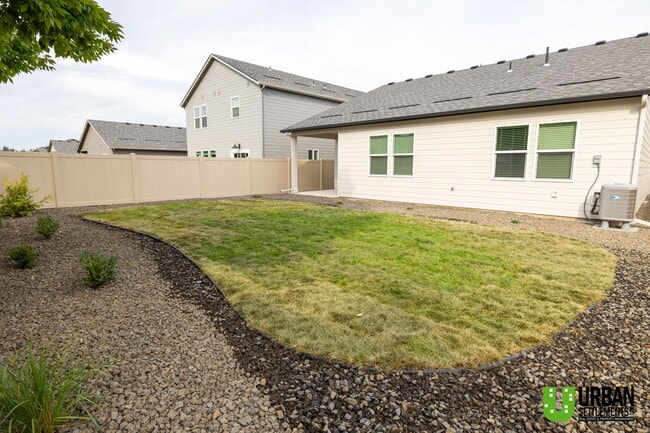 Building Photo - 3744 Clinton Rd