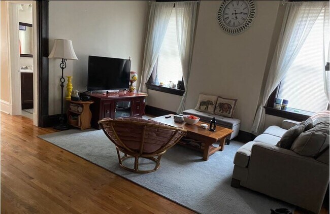 Primary Photo - 2201-2203 Jules Street