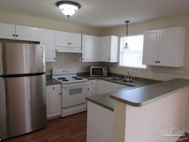 Building Photo - 133 Windward Ct