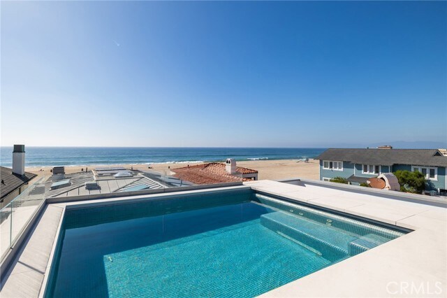 Building Photo - 2428 The Strand