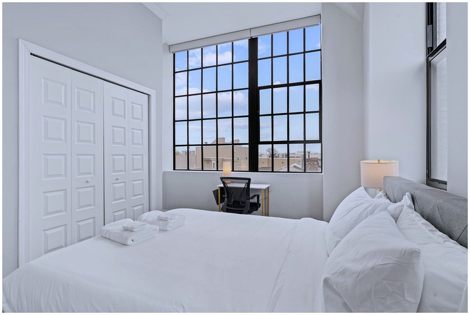 Building Photo - 1421 N 5th St