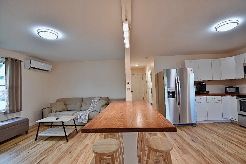 Building Photo - 216 Glen Ave