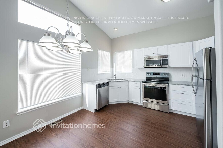 Building Photo - 5171 S Nepal Way