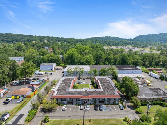 Building Photo - 30 U.S. 9W-ID1466760P