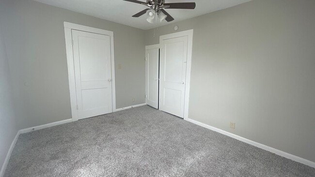Building Photo - 918 3rd Ave S