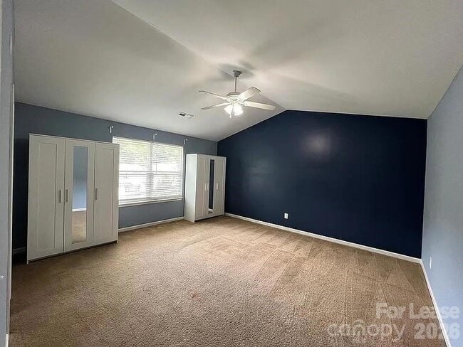 Building Photo - 4828 Lynn Lee Cir