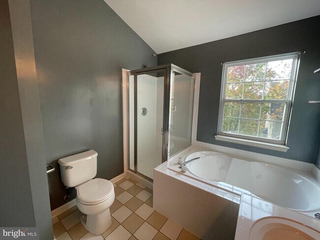 Building Photo - 4106 Hazelwood Ct