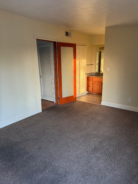 Building Photo - 6809 N Frostwood Pkwy