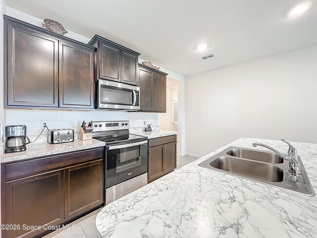 Building Photo - 1839 Morely Dr