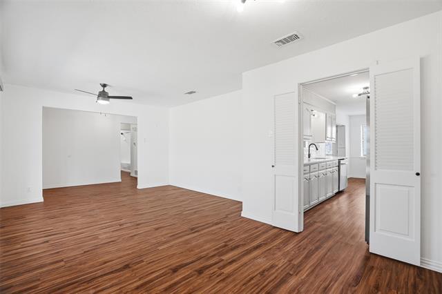 Building Photo - 8013 Carrick St