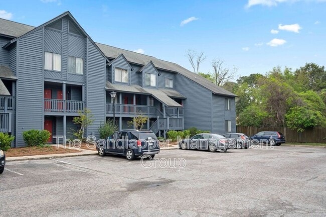 Building Photo - 1530 Fort Johnson Rd