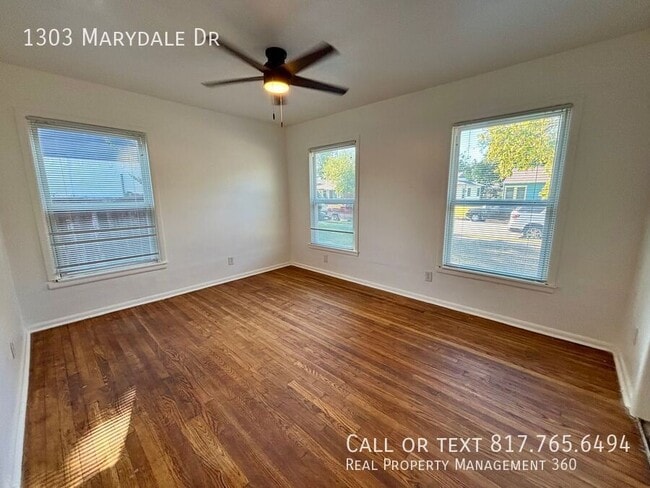Building Photo - 1303 Marydale Dr