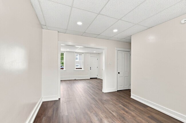 Building Photo - 405 Beaver St