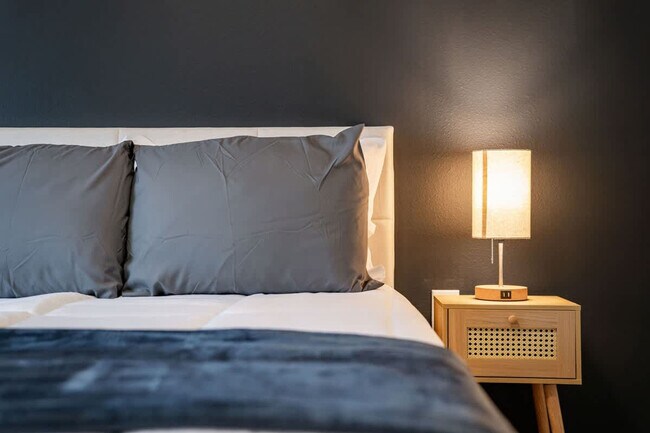 Building Photo - 14533 Star Water Rd