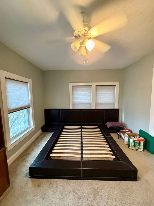 Building Photo - 34 E Liberty St