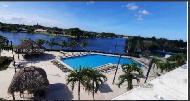 Building Photo - 205 Lakeview Dr