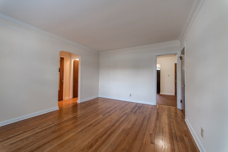 Building Photo - Prime Riddle Road Location | 1BR Near UC, DAA