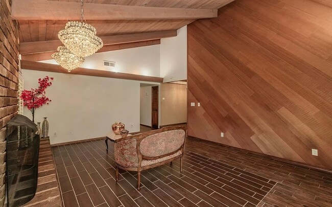 Building Photo - Single Family Home