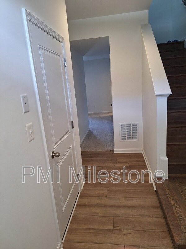 Building Photo - 408 Slick Terrace