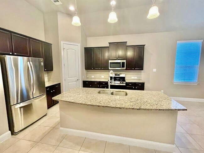 Building Photo - 21406 Greylag Dr