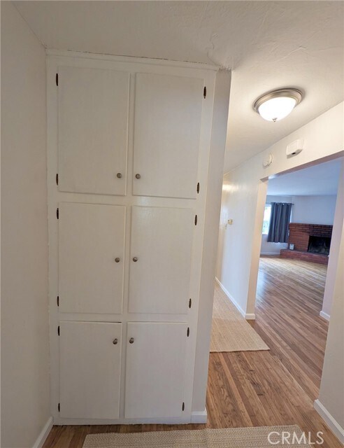 Building Photo - 877 Pearl Dr