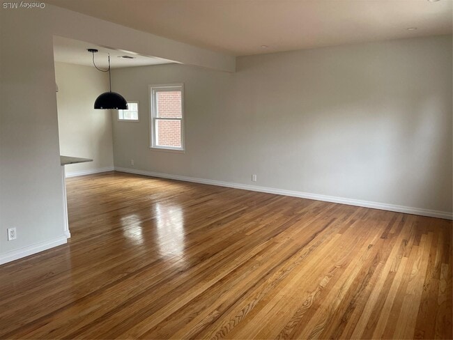 Building Photo - 9 Damson Ln