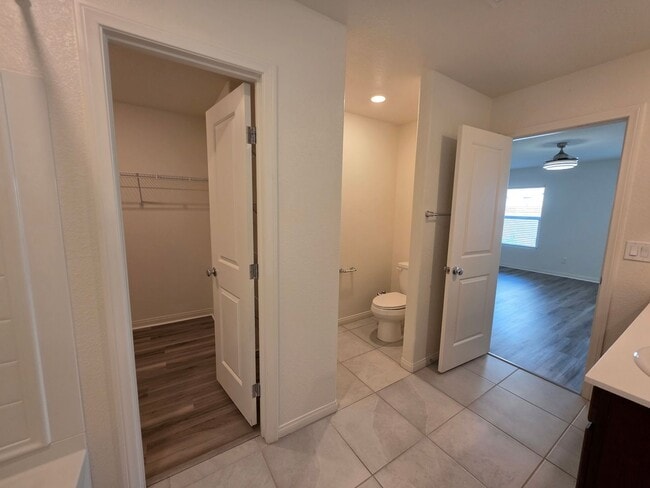 Building Photo - Newer 3 Bedroom Single Story Home in Gated Community